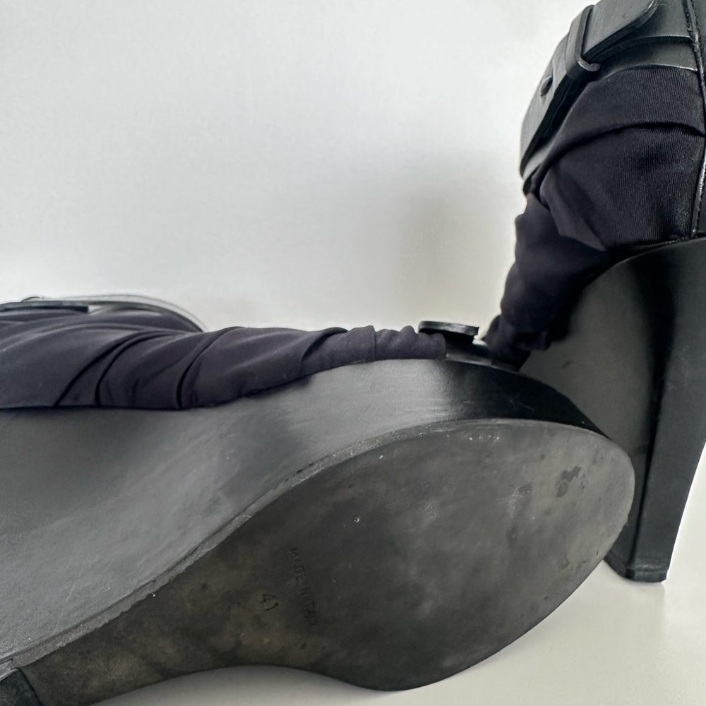 Givenchy - Picture 4 of 5